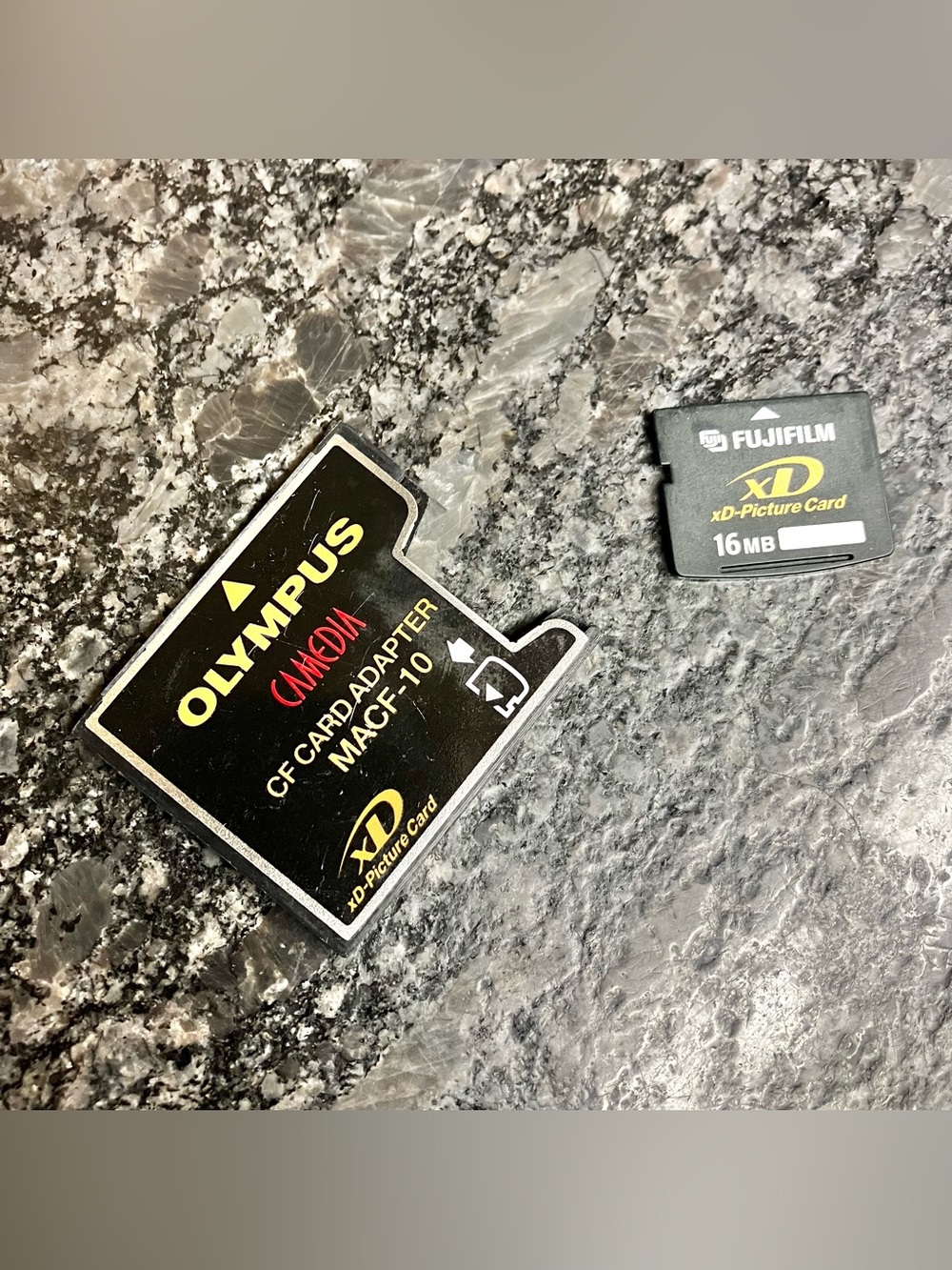 Olympus MACF-10 xD Card Picture to CompactFlash adapter with 16 mb Memory card